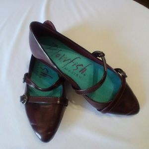 Blowfish 7.5 maroon flat